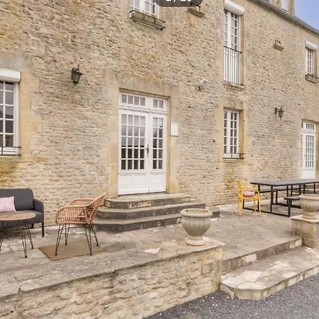Grand De La Ferme De La Tourelle فندق مبيت وإفطار 4*